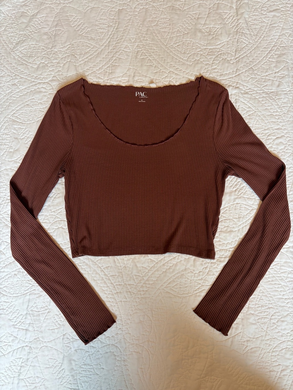 PACSUN- Lettuce Edge Cropped Top